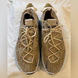 Nike Space Hippie 04 Beige